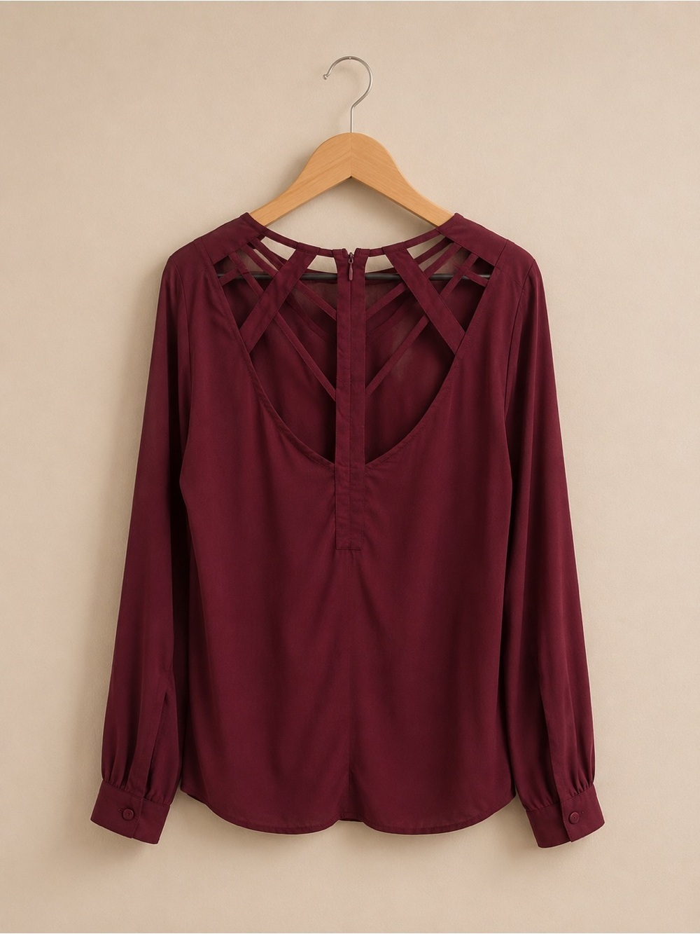NWT Buckle Rhododendrom Open Back Sheer Blouse Size Small Scoop Neck BKE
